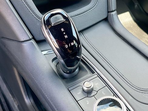 Used 2025 Cadillac XT5 Luxury w/ LPO, Floor Liner Package FWD image 16