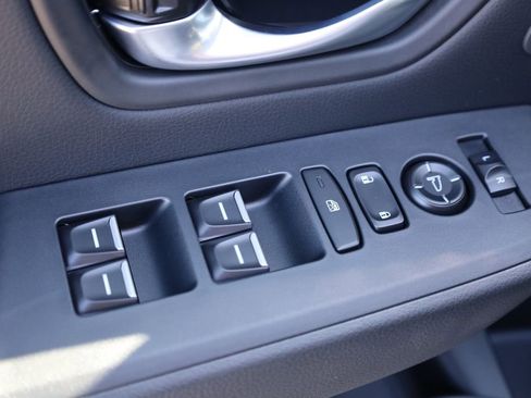 New 2025 Honda Pilot Touring image 11