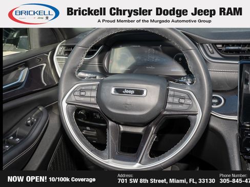 Used 2023 Jeep Grand Cherokee L Laredo image 24