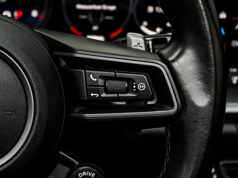 Used 2022 Porsche 911 Carrera w/ Premium Package image 40