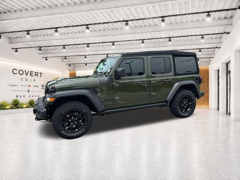 Used 2022 Jeep Wrangler Unlimited Sport AWD/4WD image 5