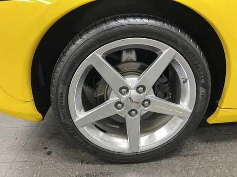 Used 2006 Chevrolet Corvette Convertible w/ Preferred Equipment Group RWD image 30
