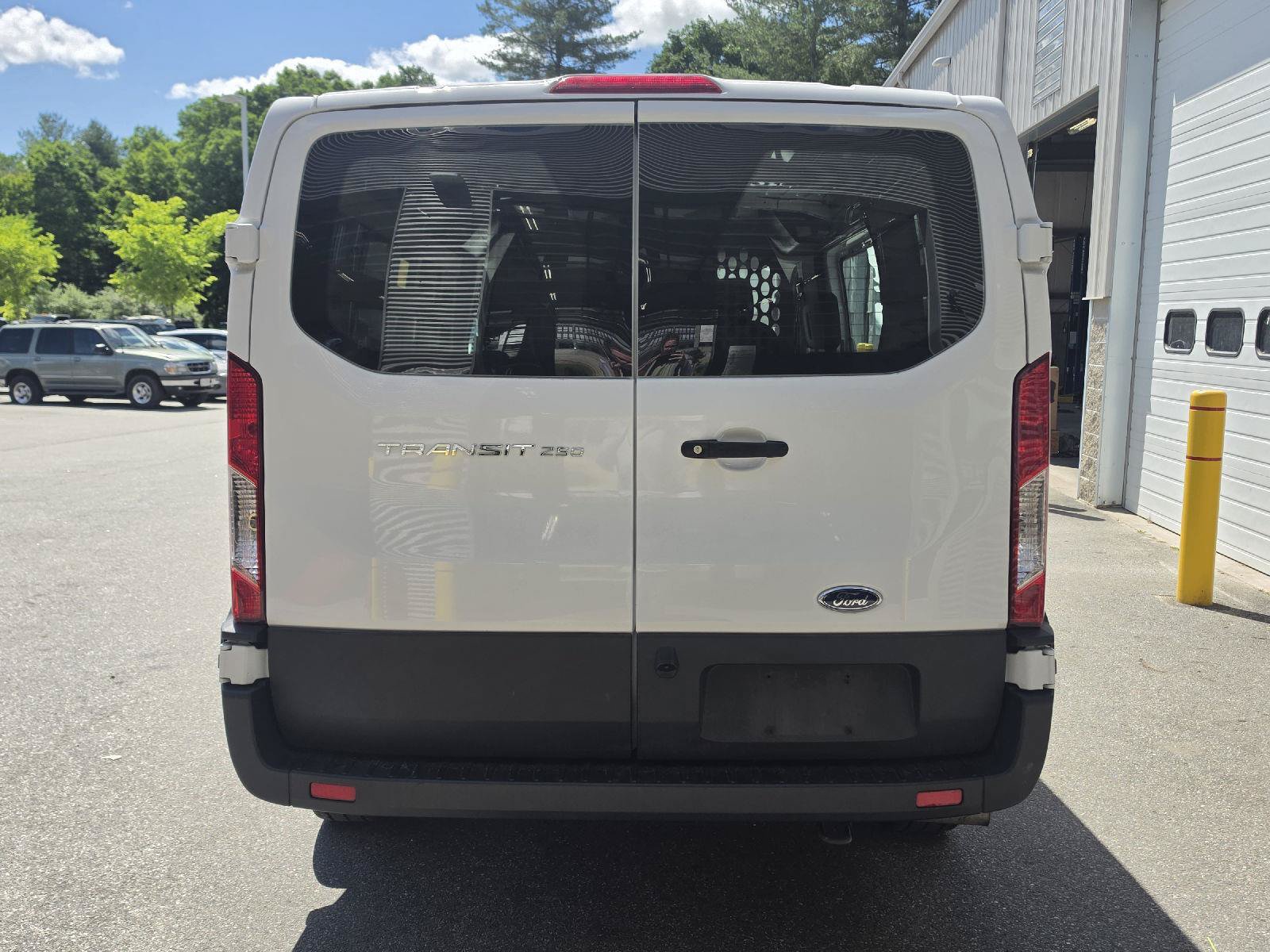 Used 2025 Ford Transit 250 Low Roof w/ Exterior Upgrade Package RWD image 3