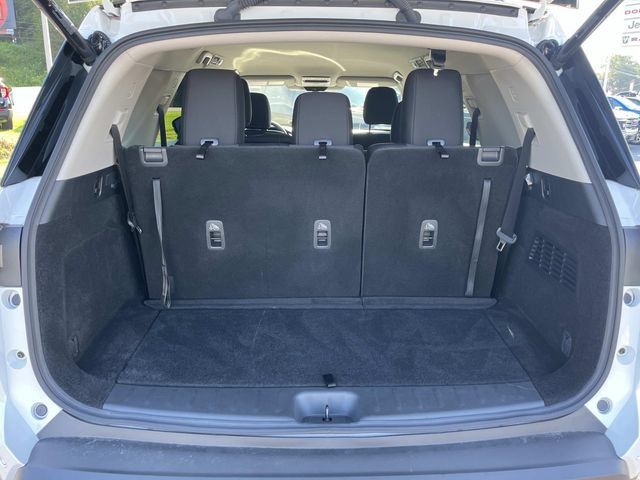 Used 2025 Nissan Pathfinder SV FWD image 19