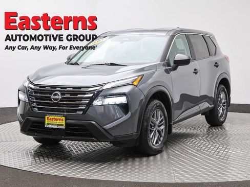 Used 2024 Nissan Rogue S AWD/4WD image 1