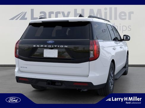 New 2026 Ford Expedition Active AWD/4WD image 8