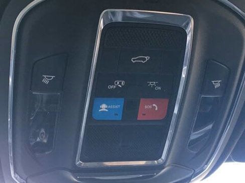 Used 2023 Jeep Grand Cherokee Altitude image 23