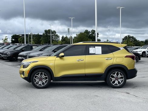 Used 2021 Kia Seltos SX w/ SX Sunroof Package image 5