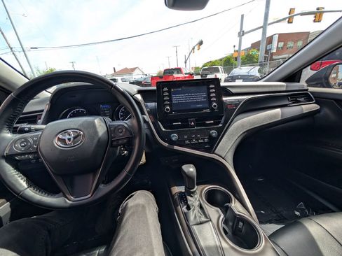 Used 2021 Toyota Camry SE image 21