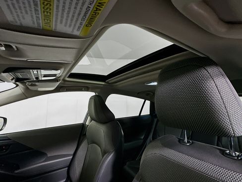 Used 2024 Subaru Crosstrek 2.0i Premium image 25