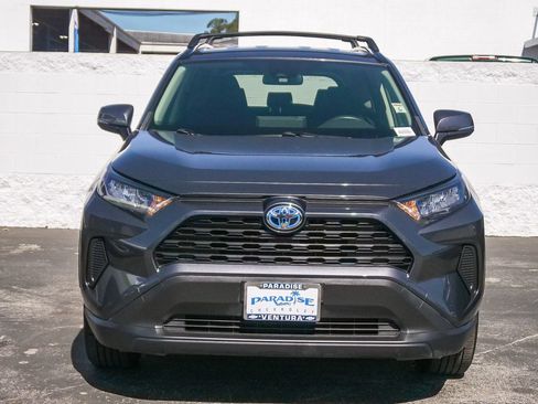 Used 2022 Toyota RAV4 LE AWD/4WD image 2