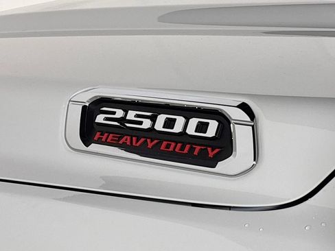 New 2026 RAM 2500 Laramie AWD/4WD image 24