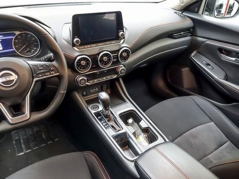 Used 2025 Nissan Sentra SR image 13