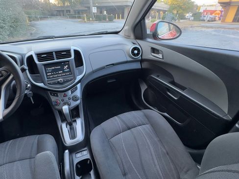 Used 2017 Chevrolet Sonic LT image 20