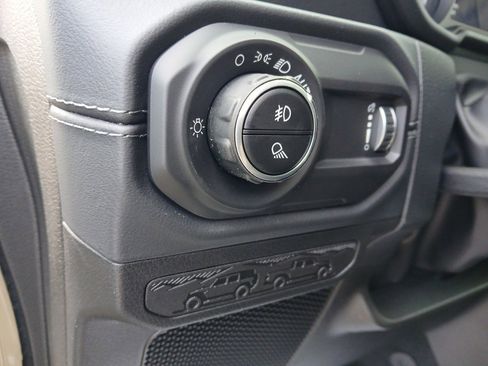 New 2025 Jeep Gladiator Sport image 34