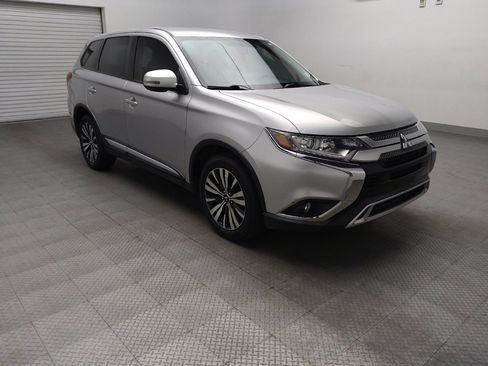 Used 2019 Mitsubishi Outlander SE FWD image 13