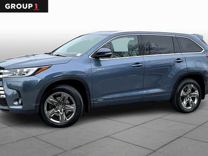 Used 2017 Toyota Highlander Limited Platinum