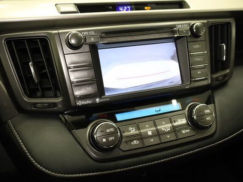 Used 2015 Toyota RAV4 XLE image 18