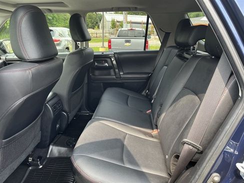 Used 2021 Toyota 4Runner TRD Off-Road Premium w/ Moonroof Package AWD/4WD image 32