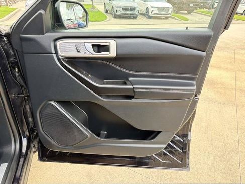Certified 2020 Ford Explorer Limited RWD image 16