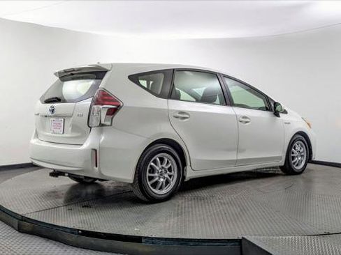Used 2015 Toyota Prius V Two FWD image 8