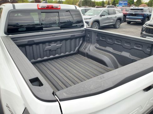 New 2026 Chevrolet Colorado ZR2 w/ Technology Package AWD/4WD image 31
