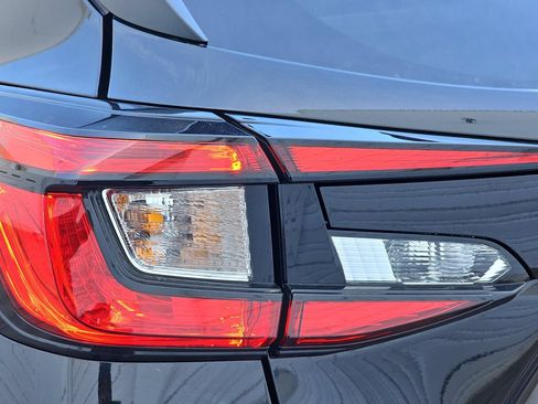 Certified 2025 Subaru Crosstrek 2.5i Premium AWD/4WD image 38