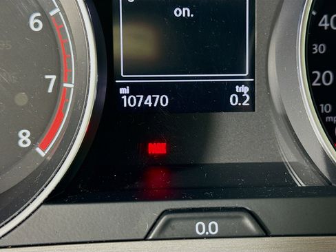 Used 2017 Volkswagen Golf S image 13