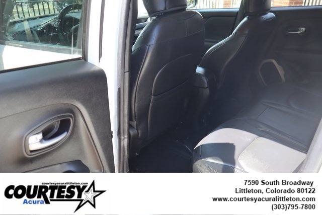 Used 2015 Jeep Renegade Limited AWD/4WD image 26