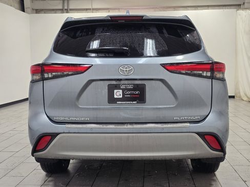 Used 2023 Toyota Highlander Platinum image 19