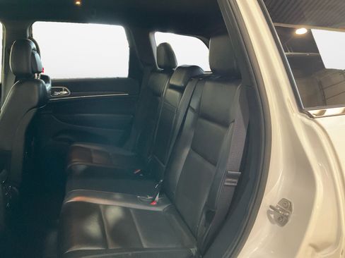 Used 2019 Jeep Grand Cherokee Limited image 13