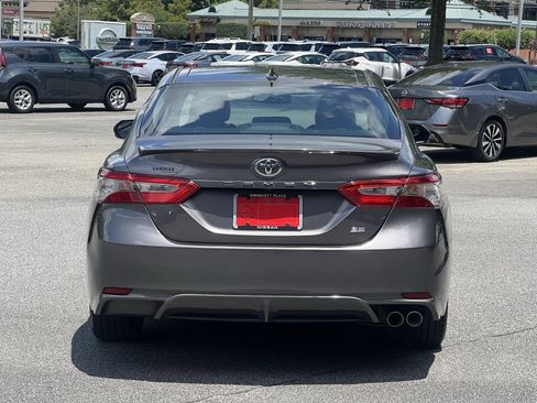 Used 2019 Toyota Camry SE w/ Convenience Package FWD image 23
