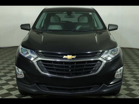 Used 2019 Chevrolet Equinox LS w/ LS Convenience Package AWD/4WD image 16