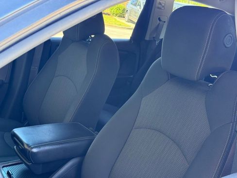 Used 2013 Chevrolet Traverse LT image 18