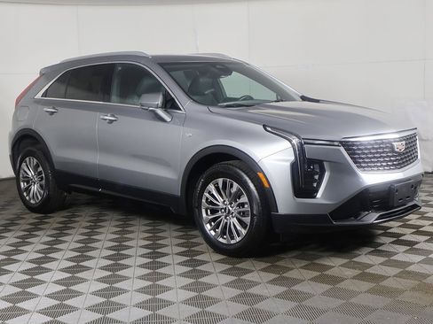 Used 2024 Cadillac XT4 Premium Luxury image 45