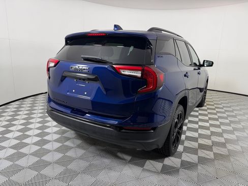 Used 2022 GMC Terrain SLE w/ Elevation Edition FWD image 5