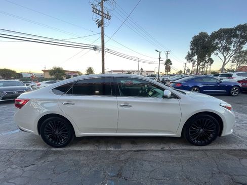Used 2017 Toyota Avalon Touring image 4
