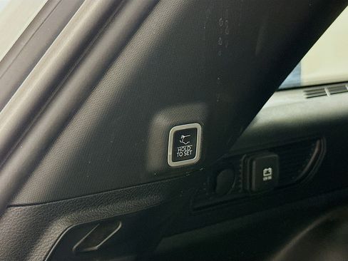 Used 2023 Jeep Grand Cherokee Altitude image 30