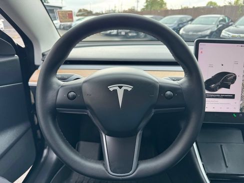 Used 2020 Tesla Model 3 Standard Range Plus RWD image 26
