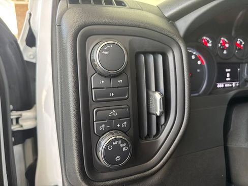 Used 2024 Chevrolet Silverado 2500 Custom w/ Z71 Off-Road Package AWD/4WD image 13