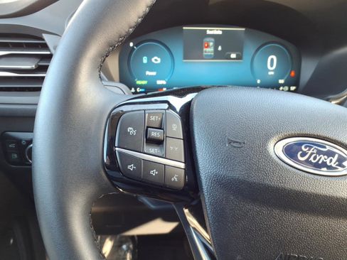 Used 2023 Ford Escape Platinum image 16