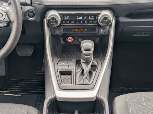 Used 2024 Toyota RAV4 XLE FWD image 18