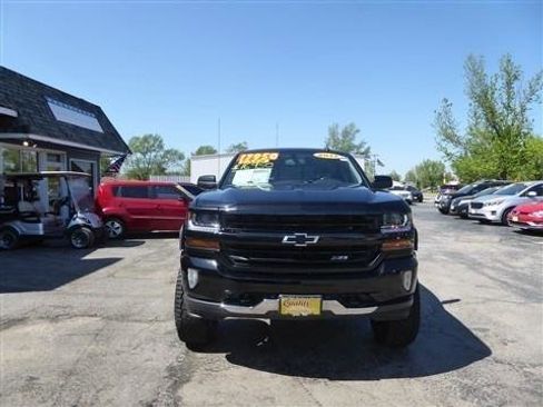 Used 2017 Chevrolet Silverado 1500 LT w/ All Star Edition AWD/4WD image 3