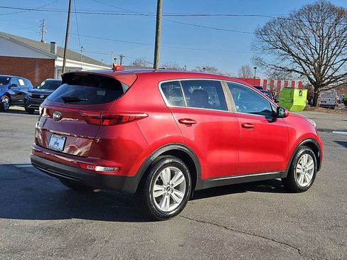 Used 2019 Kia Sportage LX image 7