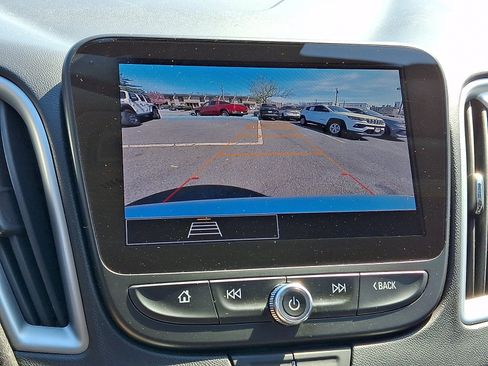 Used 2024 Chevrolet Malibu LT FWD image 17