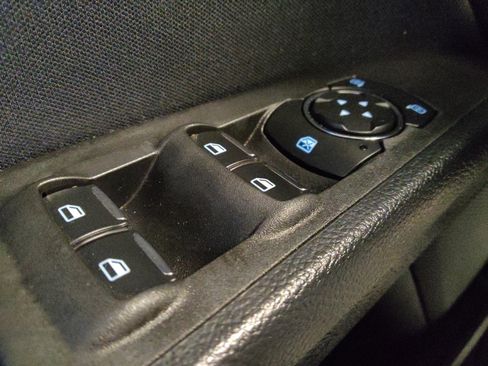 Used 2018 Ford Fusion SE w/ Fusion SE Technology Package image 27