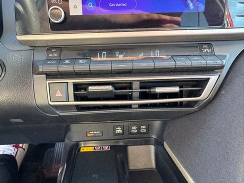 Used 2025 Toyota Camry LE FWD image 30