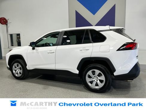 Used 2025 Toyota RAV4 LE AWD/4WD image 7