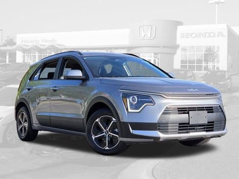 Used 2025 Kia Niro LX FWD image 20