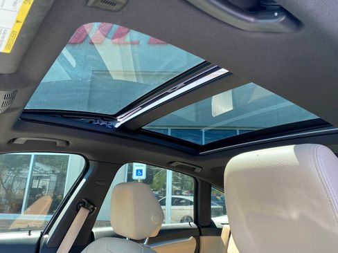 Used 2018 BMW 330i Gran Turismo xDrive AWD/4WD image 23